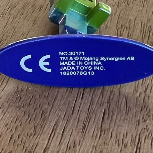 😊3/$30 Minecraft Dungeons Nano Metalfigs set of 3 - Picture 9 of 10